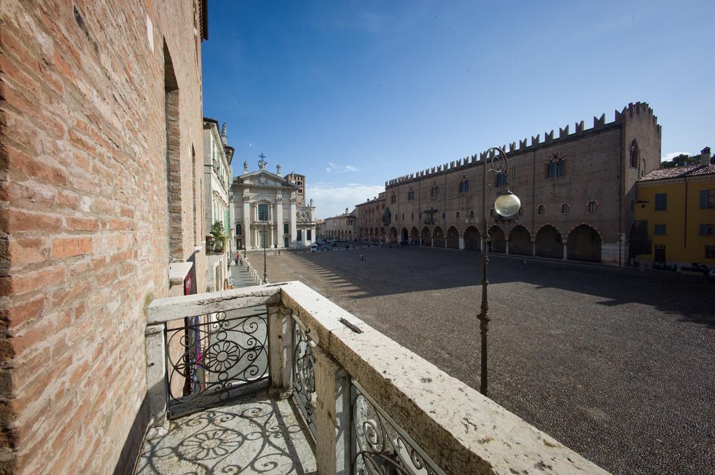 Palazzo Castiglioni Luxury Suite And Rooms Mantova Bagian luar foto